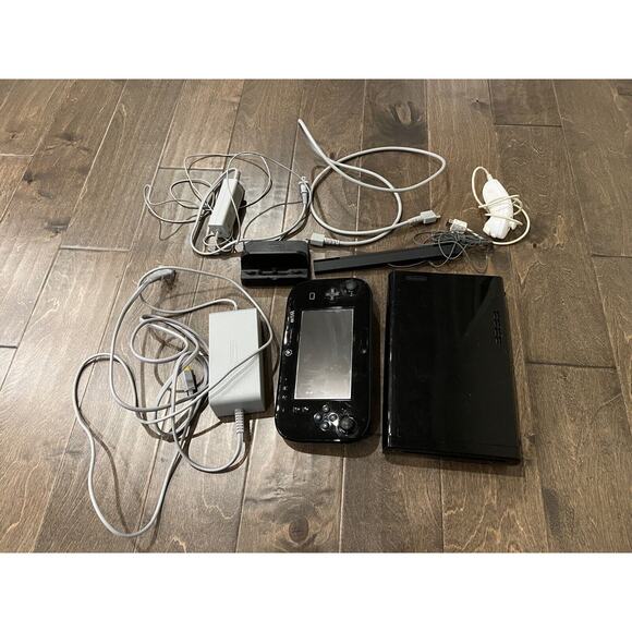 Wii U Console Black 32GB Bundle All Cables